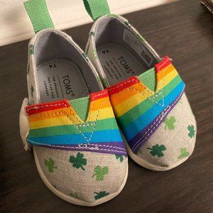 🌈☘New, Never Worn TOMS Tiny Alpergata Lucky Clover ☘🌈